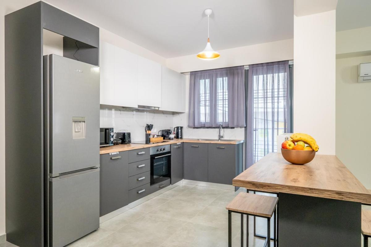 Iaira Apartment Athena Bagian luar foto