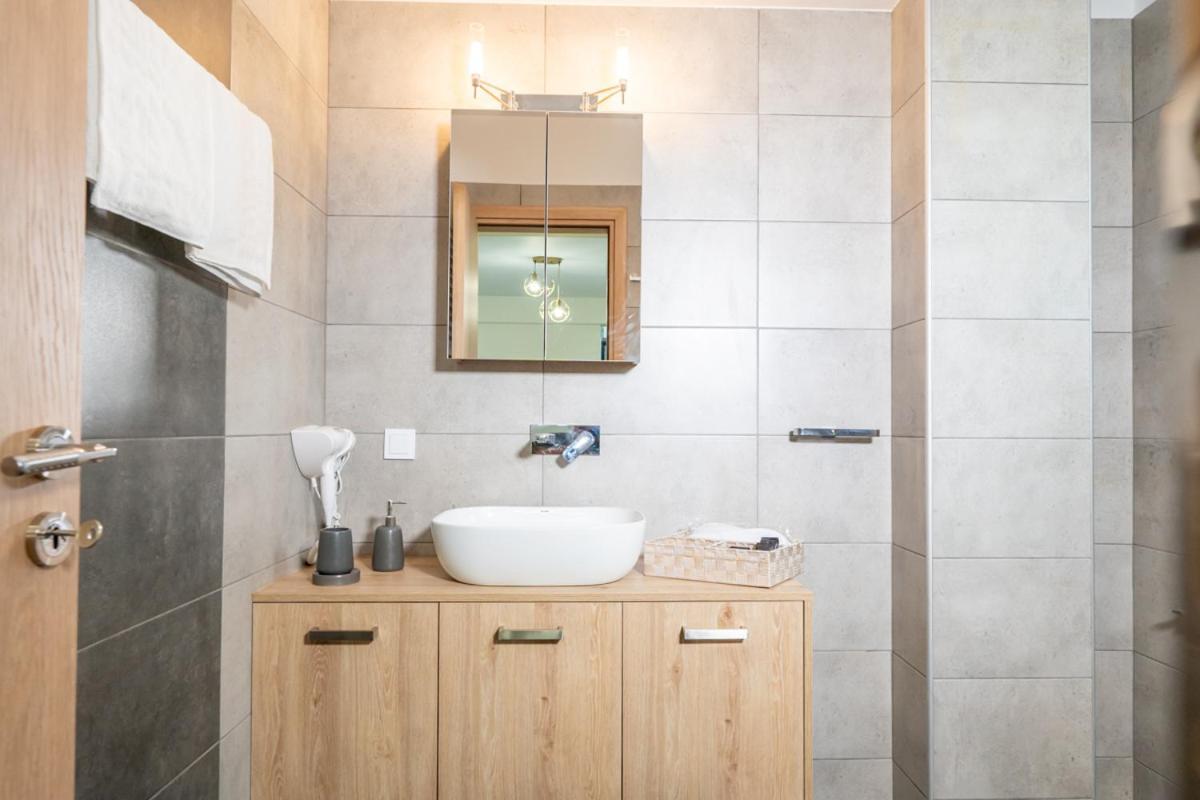 Iaira Apartment Athena Bagian luar foto